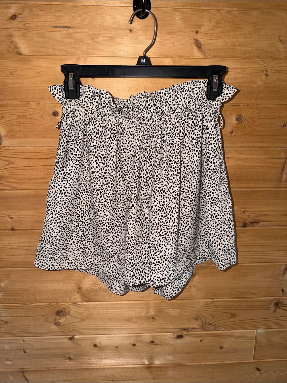 Mod on Trend Smocked Waist Black & White Dalmatian Print Shorts M